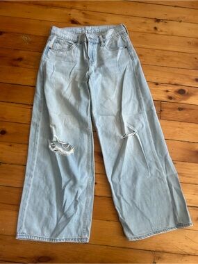 ☀️3/$25 Old navy mid rise baggy wide leg jeans 2 petite ripped distressed light